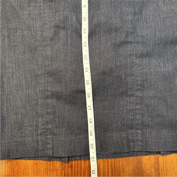 Ann Taylor Loft Size 4 Pencil Skirt Dark Blue Denim-Like Knee Length Pockets - Picture 12 of 13